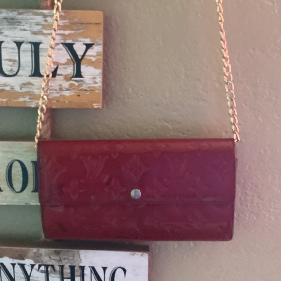 Louis Vuitton Red Vernis Sarah Wallet